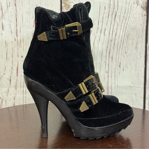 Jeffrey Campbell x LF  Crushed Velvet Buckled Boots Vintage Gothic look 7 GuC - Picture 5 of 16